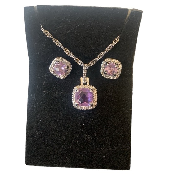 Amethyst Colored Crystal Silver Tone Post Earrings and Necklace Set NWOT - Picture 3 of 6